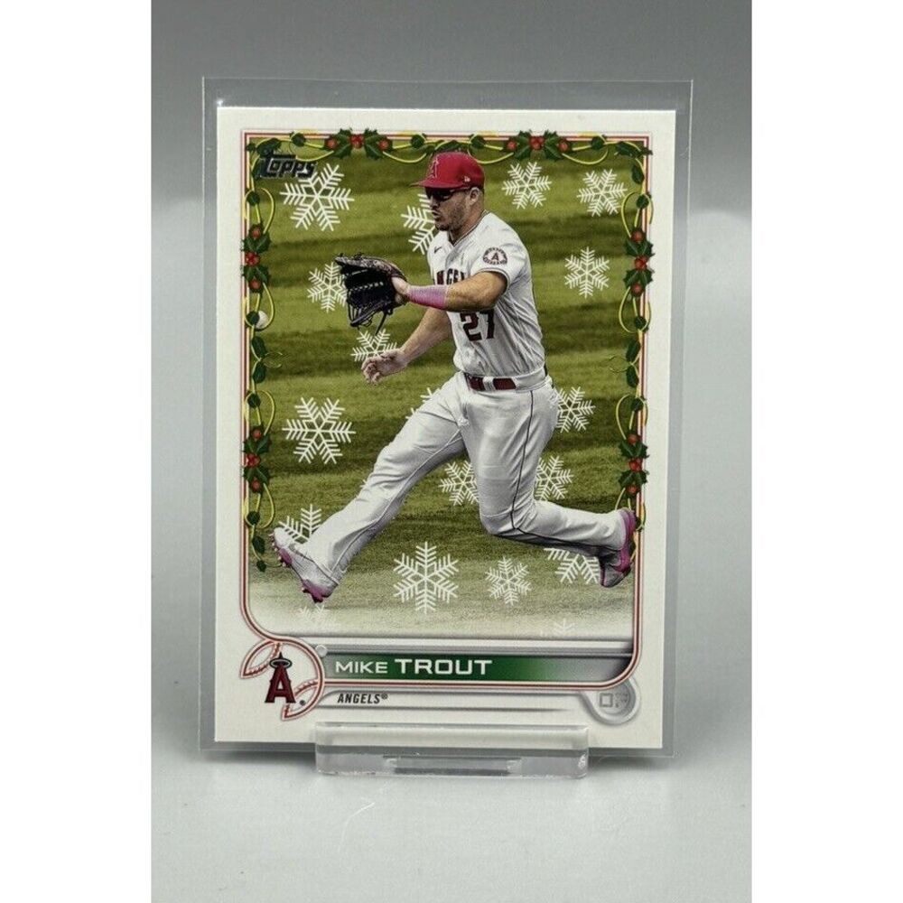 2022 Topps Holiday #HW50 - Mike Trout - Los Angeles Angels